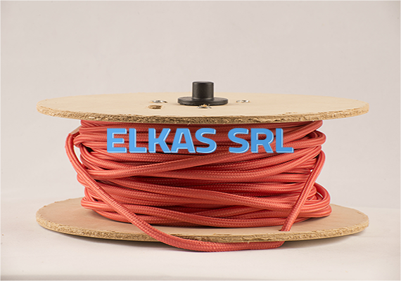 Nossos cabos são certificados. Eles também têm um processo de colagem que os impede de serem desintegrados em sua armadura